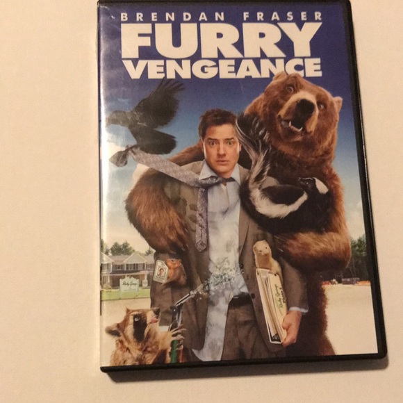 Two DVDS: Hotel For Dogs + Furry Vengeance - Picture 7 of 11